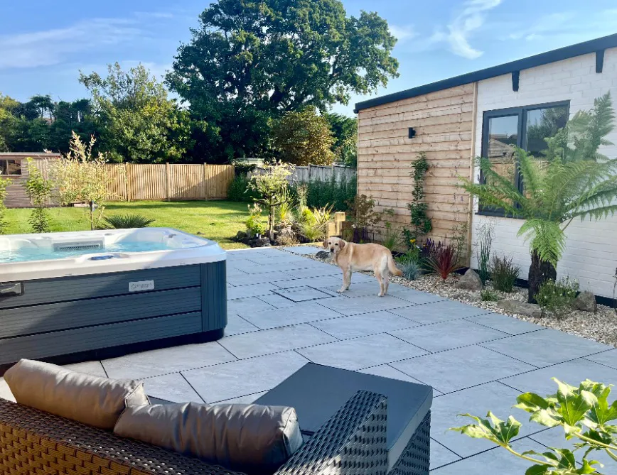 Private hot tub and enclosed garden at High Beach holiday cottage in Berrow near Brean Somerset